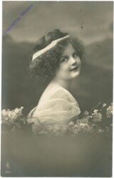 Mädchen mit Blumen