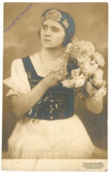 ak207628 Frau mit Blumen