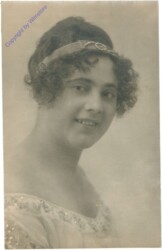 ak208262 Frauenkopf