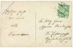 Mutter mit Kind auf Schlitten