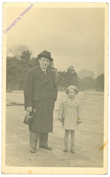 ak208569 Vater mit Tochter