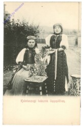 ak208672 Kalotaszegi leanyok ünneplöben