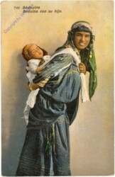 ak208843 Bedouine, Beduina con su hijo