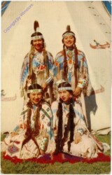 ak208928 Four Indian Maids