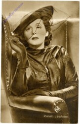 ak209079 Leander Zarah