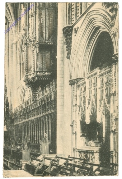 ak209228 Kircheninneres