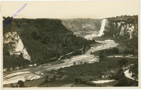 ak209264 Fort de Kock, Sianok Canyon