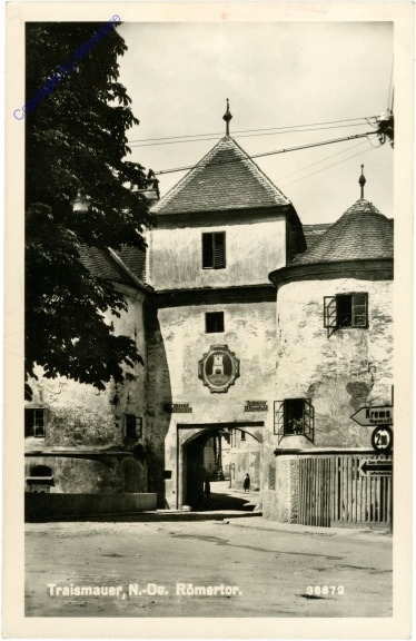 Traismauer, Römertor