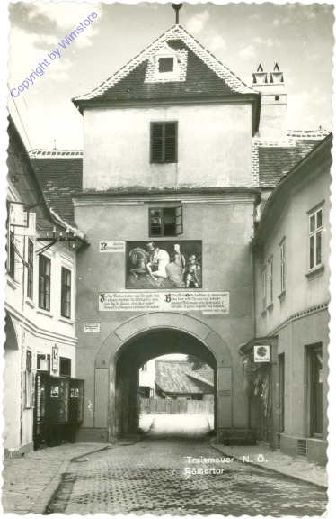 Traismauer, Römertor