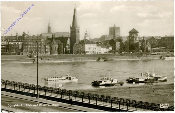 Düsseldorf, Blick auf Rhein und Stadt
