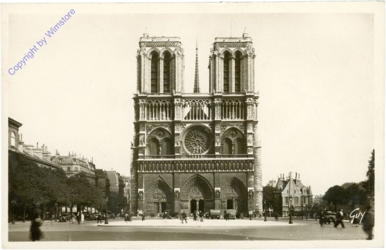 Paris, Parvis de Notre-Dame