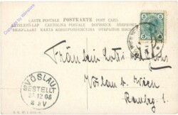 Mann mit Hund im Schnee