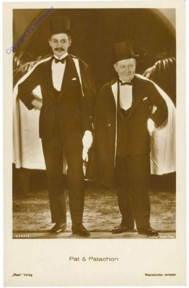 ak210200 Pat & Patachon