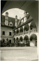 Greillenstein, Schloss, Durchblick in den Arkadenhof
