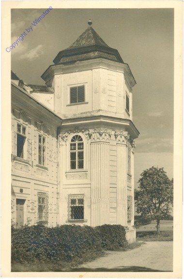 Heiligenkreuz, Eckturm des Schlosses