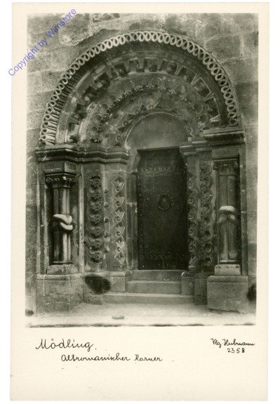 Mödling, Altromanischer Karner