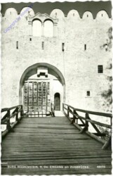 Seebenstein, Burg, Eingang mit Zugbrücke