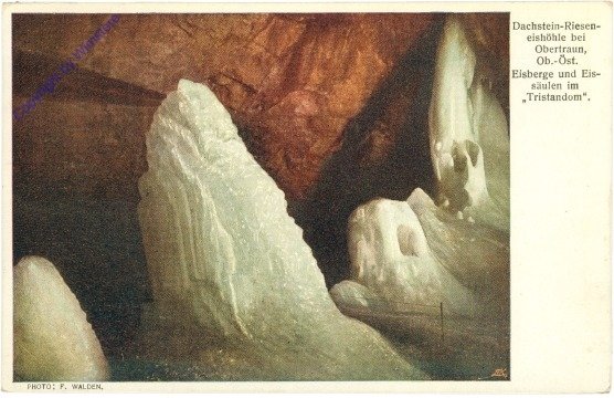 Dachstein-Rieseneishöhle, Eisberge und Eissäulen im Tristandom