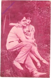 ak213885 Paar am Waldrand