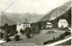 Werfen, Blühnbachtal, mit Jagdschloss g.d. Hagengebirge