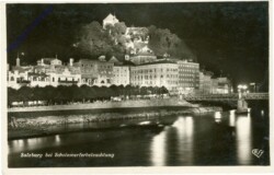 Salzburg, bei Scheinwerferbeleuchtung