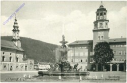 Salzburg, Residenzplatz, Brunnen mit Glockenspiel