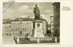 Salzburg, Mozart, Mozartdenkmal am Domherrenplatz