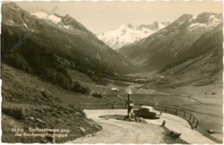 Gerlos, Gerlosstrasse gegen die Reichenspitzgruppe