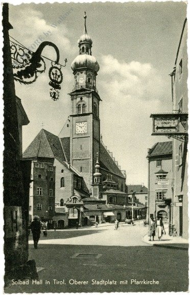 Hall, Oberer Stadtplatz mit Pfarrkirche