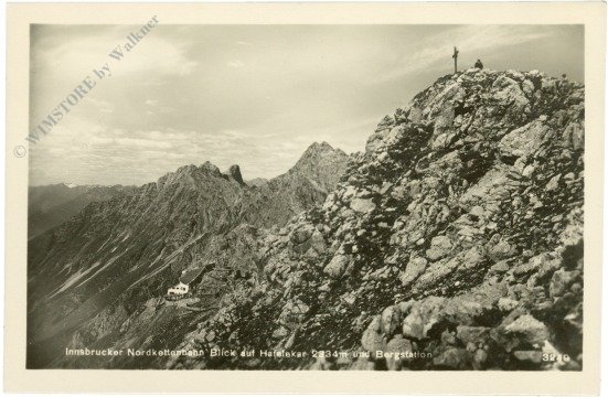 Innsbruck, Nordkettenbahn, Blick auf Hafelekar und Bergstation