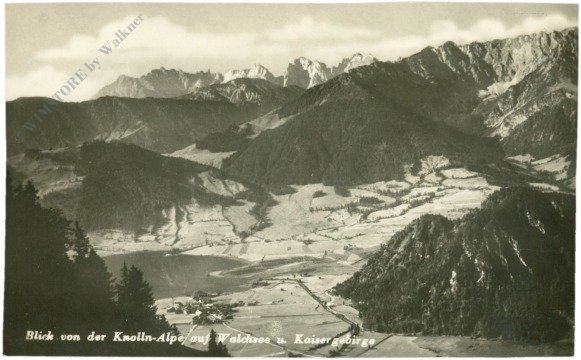 Walchsee, Blick von der Knolln-Alpe auf Walchsee u. Kaisergebirge
