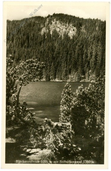 Plöckenstein See mit Stifterdenkmal