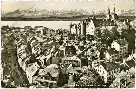 Neuchatel, Le Chateau et les Alpe