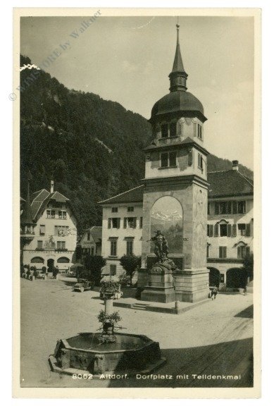 ak217216 Altdorf, Dorfplatz mit Telldenkmal