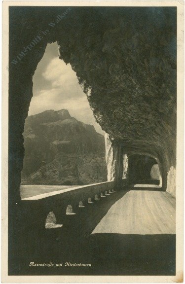 Axenstrasse, mit Niederbauen
