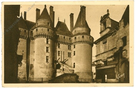 ak217528 Langeais, L'entree du chateau