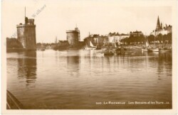 ak217530 La Rochelle, Les Bassins et les Tours