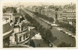 Paris, L'Avenue des Champs Elysees