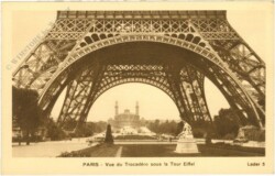 ak217658 Paris, Vue du Trocadero sous la Tour Eiffel