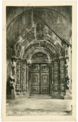 Trogir, Portal zborno opatske Crkve