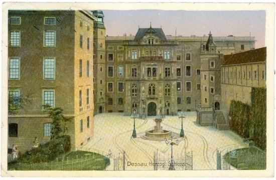 ak219247 Dessau, Herzogl. Schloss