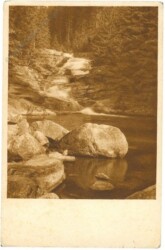 ak219394 Flussufer