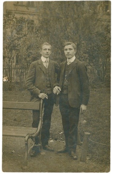 ak219459 Vater und Sohn