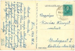 Ungarische Tracht mit Metall-Medaille