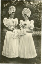 Mezökövesder, Marien-Mädchen