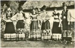 ak220102 Mezökövesder, Matyotracht