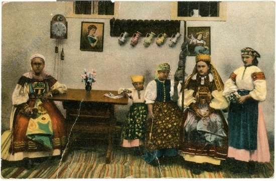 ak220161 Toroczkoer Volkstracht