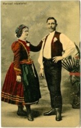 Pärchen in Tracht