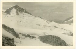 Verschneiter Gipfel