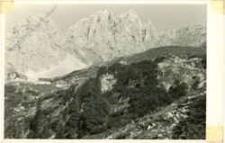 Ellmau, Gruttenhütte gegen Ellmauer Halt und Kaiserkopf